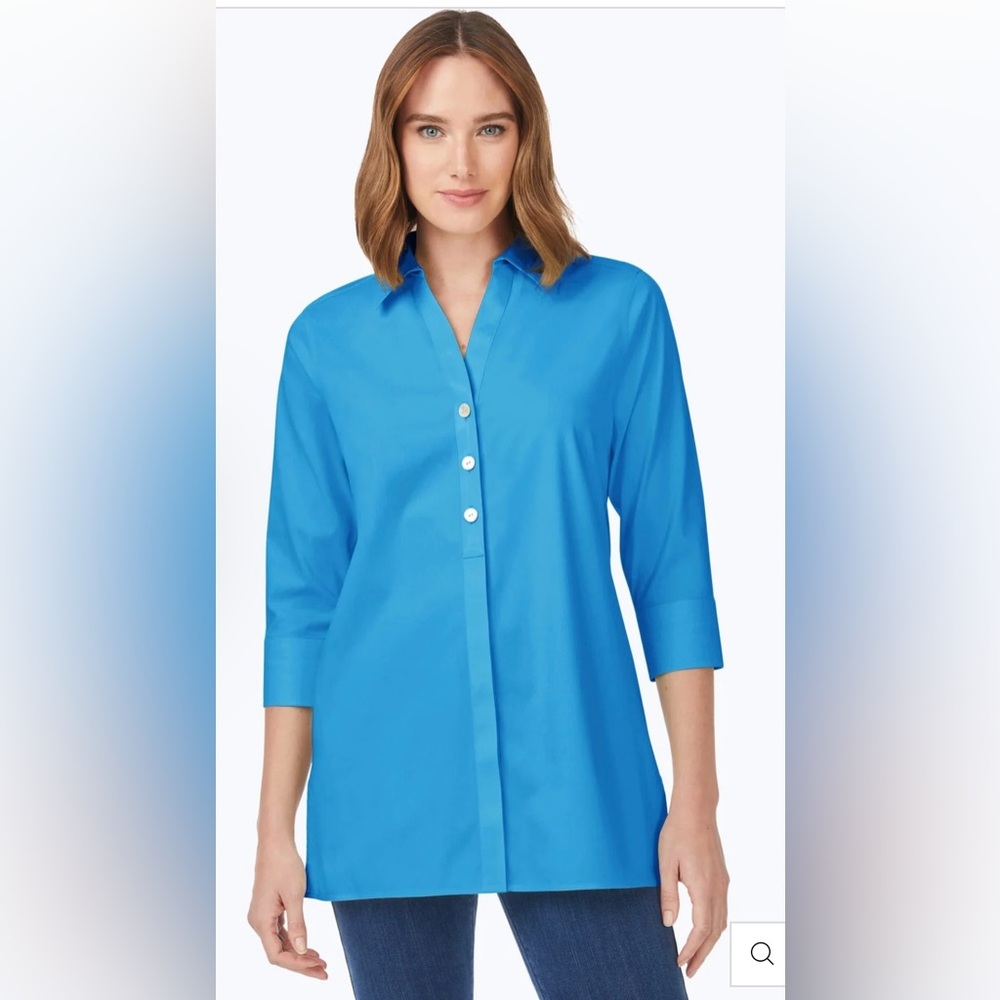 FOXCROFT Pamela Tunic Top Shirt Blouse Blue Breeze Non Iron Button Back Shaped